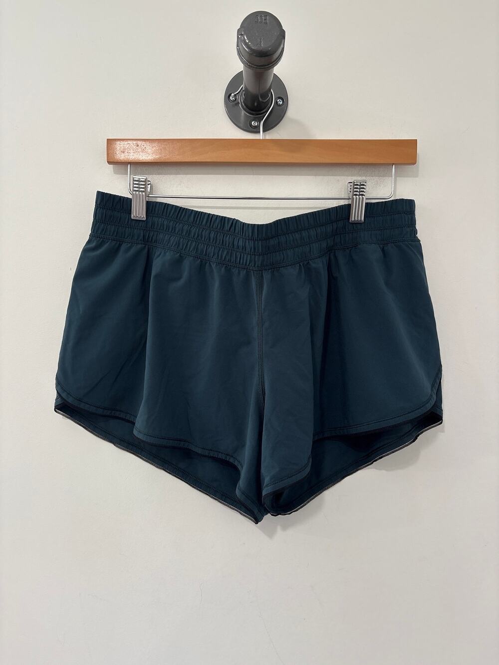 Lululemon Seek The Heat Short 2.5” Green Size 10